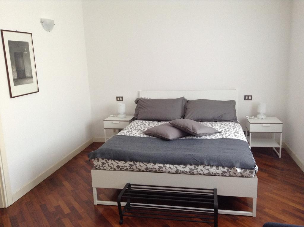 Guesthouse Flora Lodi Ngoại thất bức ảnh