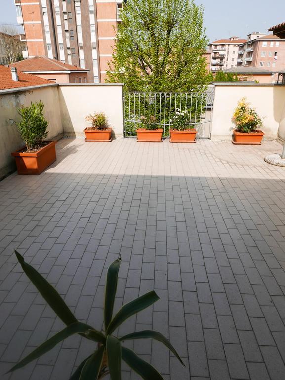 Guesthouse Flora Lodi Ngoại thất bức ảnh