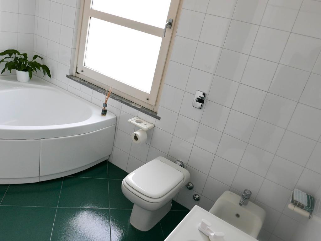 Guesthouse Flora Lodi Ngoại thất bức ảnh